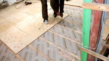 床下断熱材敷設