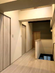 シンプルな２Ｆ内装