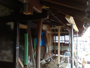 腐朽部分の撤去