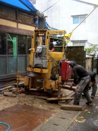 鑿井（さくせい）工事