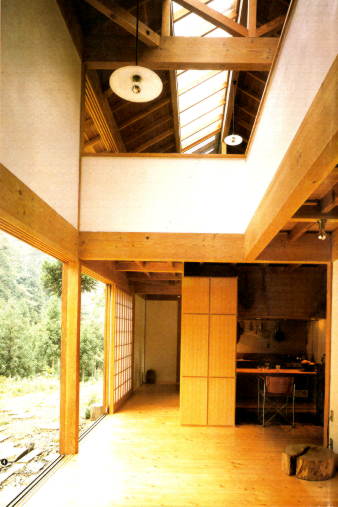 リビング・キッチン。