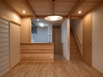 リビングから台所をみる