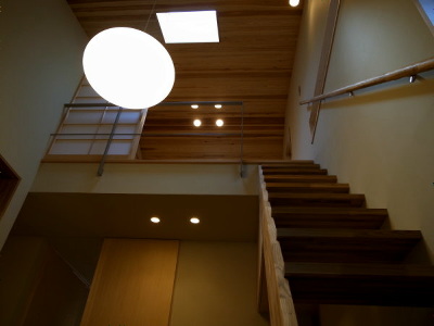 一般住宅(9)　階段からロフトへ